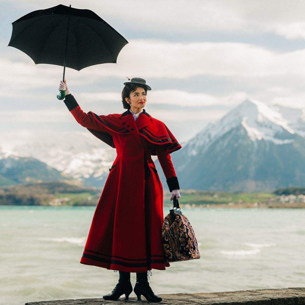 Alexandra-Yoana Alexandrova spielt Mary Poppins