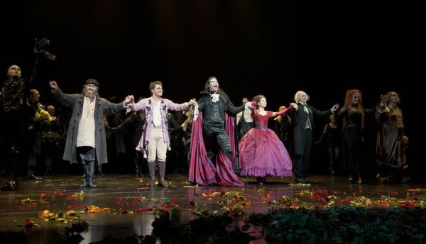 2011_10_16TDV_004-25f2d15a TANZ DER VAMPIRE hat sich von Stuttgart verabschiedet &ndash; musicalradio.de | Musicals kostenlos im Radio