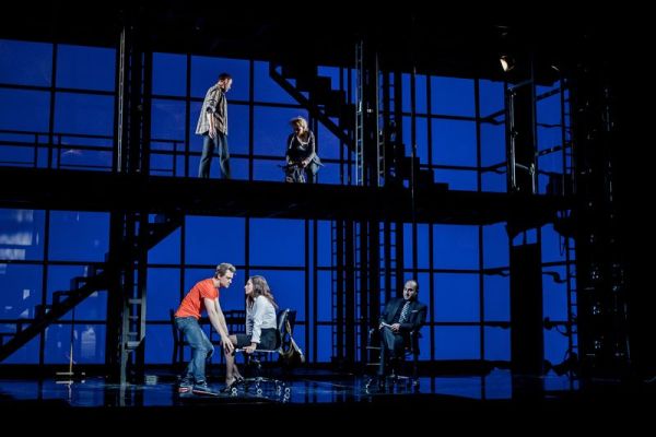 fastnormal_19-2715a4fd Next To Normal: Das Musical-Highlight des Jahres &ndash; musicalradio.de | Musicals kostenlos im Radio