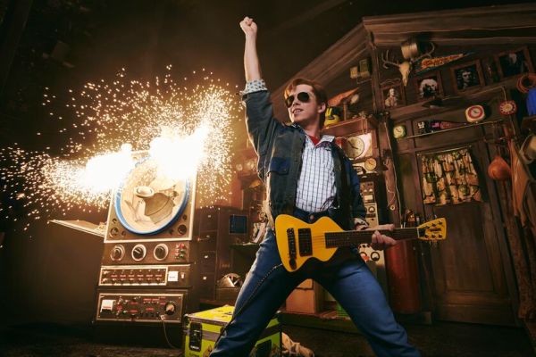 08-36b16d86 ZUR&Uuml;CK IN DIE ZUKUNFT ab M&auml;rz in Hamburg &ndash; musicalradio.de | Musicals kostenlos im Radio