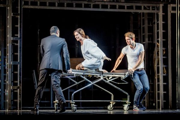 fastnormal_10-39f4846c Next To Normal: Das Musical-Highlight des Jahres &ndash; musicalradio.de | Musicals kostenlos im Radio