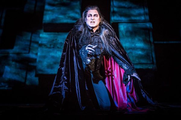 05-3a85a309 Nach 20 Jahren immer noch bissig: TANZ DER VAMPIRE in K&ouml;ln &ndash; musicalradio.de | Musicals kostenlos im Radio