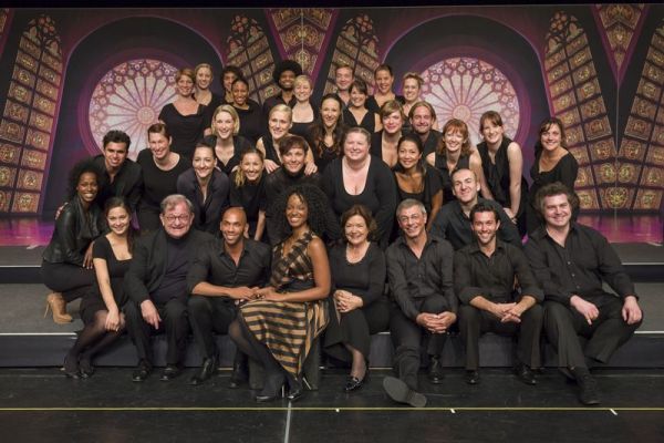 SisterAct_CastPraesentation_03_Full_Cast-46fac2cd Stuttgarter Sister Act Cast steht fest &ndash; musicalradio.de | Musicals kostenlos im Radio