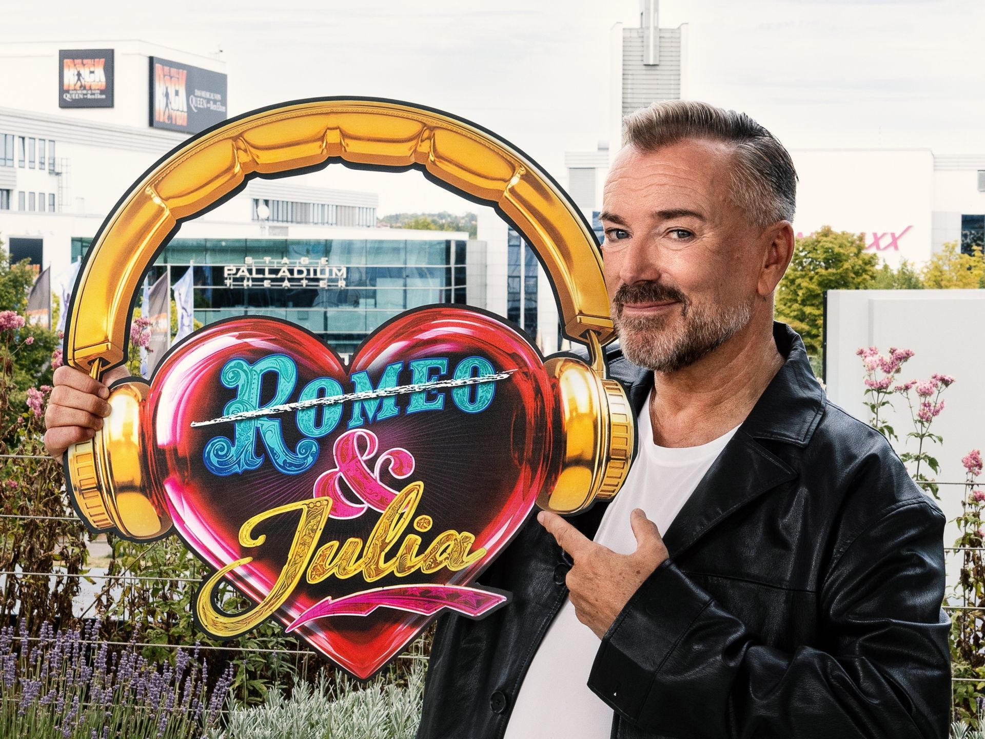 f675ce04dc7aa4c3b4cdff9d97e129a0-4833865d Uwe Kr&ouml;ger spielt in ausgew&auml;hlten &JULIA-Vorstellungen in Stuttgart &ndash; musicalradio.de | Musicals kostenlos im Radio