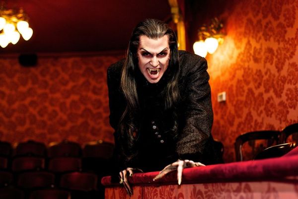 05-4da2314d Bissige Premiere von Roman Polanskis TANZ DER VAMPIRE &ndash; musicalradio.de | Musicals kostenlos im Radio