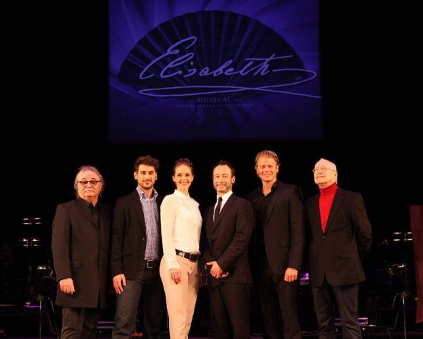 Sylvester%20Levay_Kurosch%20Abbasai_Annemieka%20van%20Dam_Christian%20Struppeck_Mark%20Seibert_Michael%20Kunze_Copyright%20VBW%20Nathalie%20Bauer-552725d3 Elisabeth in Wien mit Annemieke van Dam, Mark Seibert, Kurosch Abbasi und Anton Zetterholm &ndash; musicalradio.de | Musicals kostenlos im Radio