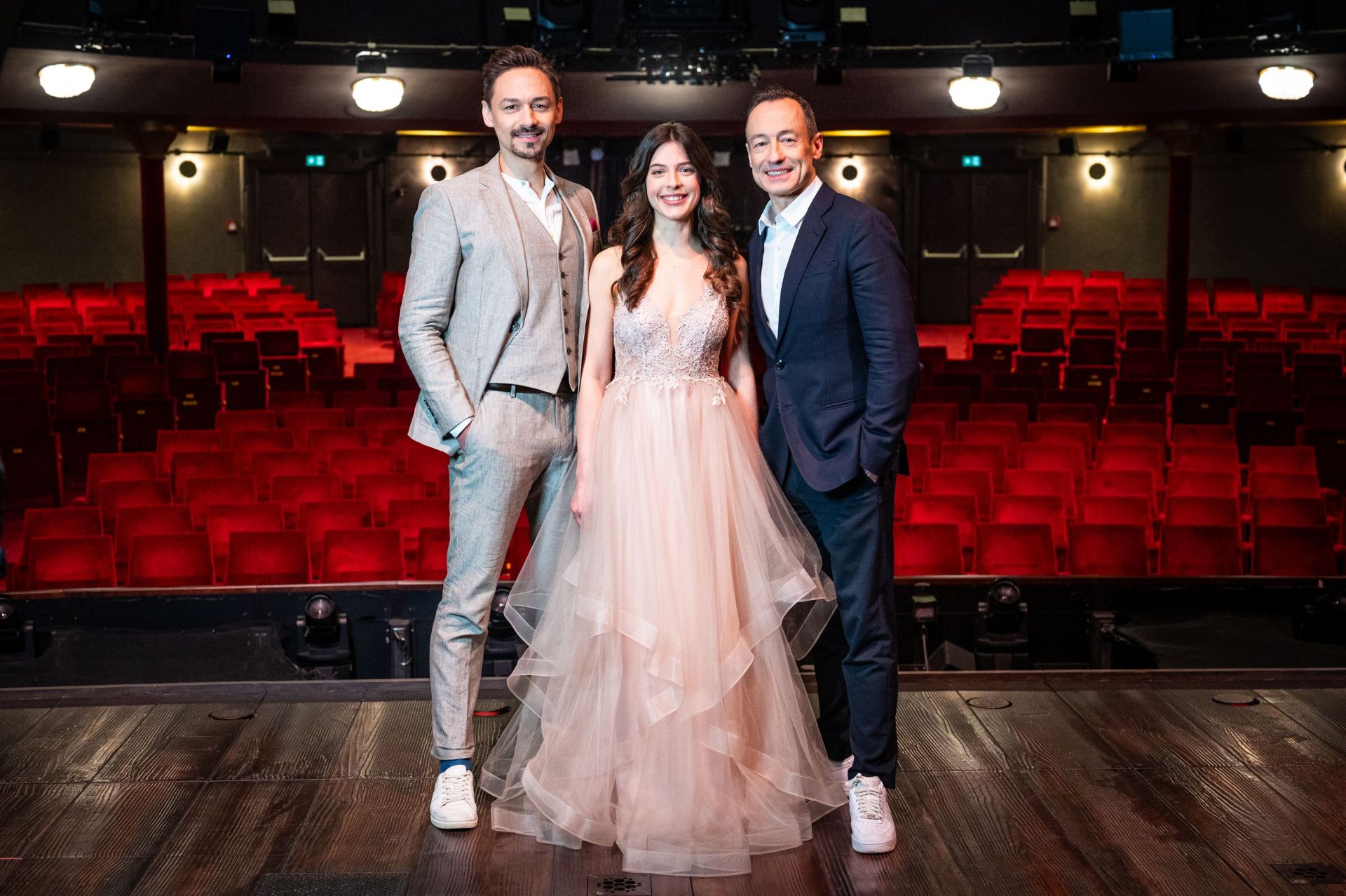31d3d648bcd5264f68bcb78a6a92b36d-597e6cf4 Marlene Jubelius und Dominik Hees spielen DIE SCH&Ouml;NE UND DAS BIEST in Wien &ndash; musicalradio.de | Musicals kostenlos im Radio