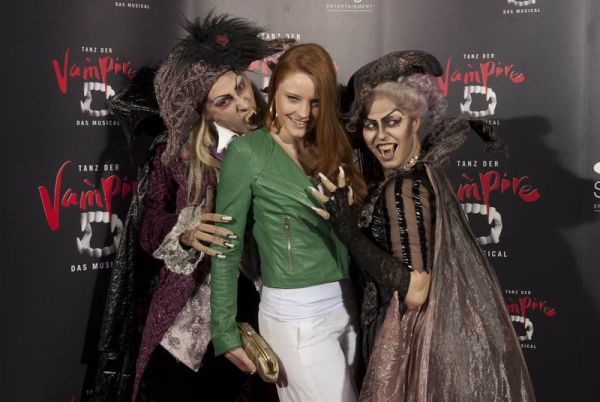 2011_03_31_TDV_Jubilaeum_BarbaraMeier-7a080d2e St&uuml;rmisch gefeierte Jubil&auml;umsvorstellung von TANZ DER VAMPIRE in Stuttgart &ndash; musicalradio.de | Musicals kostenlos im Radio