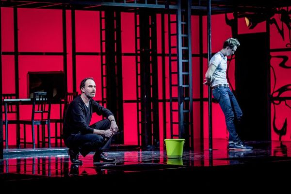 fastnormal_12-7d6f892f Next To Normal: Das Musical-Highlight des Jahres &ndash; musicalradio.de | Musicals kostenlos im Radio
