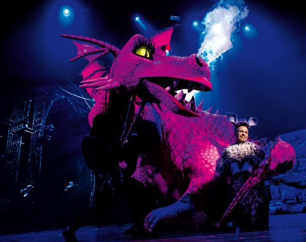 SHREK_Esel_Drache_2_13x18_c_JensHauer-8d4aea9f Gro&szlig;es, gr&uuml;nes Gag-Feuerwerk: SHREK in D&uuml;sseldorf &ndash; musicalradio.de | Musicals kostenlos im Radio