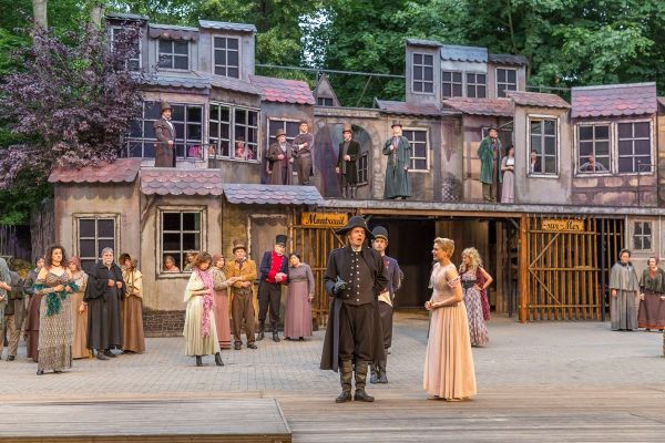 IMG_4096_holger_bulk-c5a6b619 Gewohnt stimmstark: LES MIS&Eacute;RABLES in Tecklenburg &ndash; musicalradio.de | Musicals kostenlos im Radio