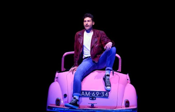 04_GREASE-Das-Hitmusical_Credit_Roy-Beusker-c6aa9584 Weihnachts-Gewinnspiel 2024 &ndash; musicalradio.de | Musicals kostenlos im Radio