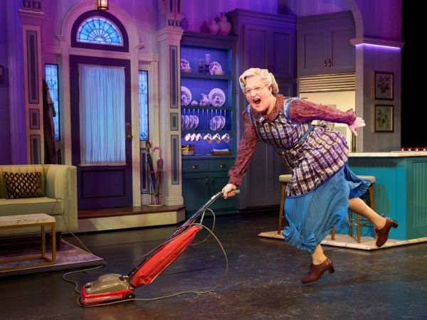 mrs-doubtfire-musical-foto-06-credit-johann-persson-scaled-c9c93777 MRS. DOUBTFIRE feiert im November Deutschlandpremiere in D&uuml;sseldorf &ndash; musicalradio.de | Musicals kostenlos im Radio
