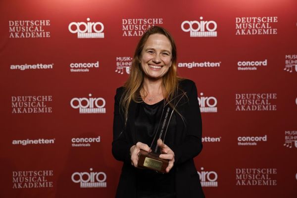 DMTP-2025_PreistraegerInnen_Beste_Regie2112-d49bf824 Die Gewinner des Deutschen Musical Theater Preises 2025 &ndash; musicalradio.de | Musicals kostenlos im Radio