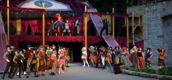 17-d9c08cc3 Von der M&uuml;llkippe zum Circus: CATS begeistert als Neuinszenierung in Tecklenburg &ndash; musicalradio.de | Musicals kostenlos im Radio