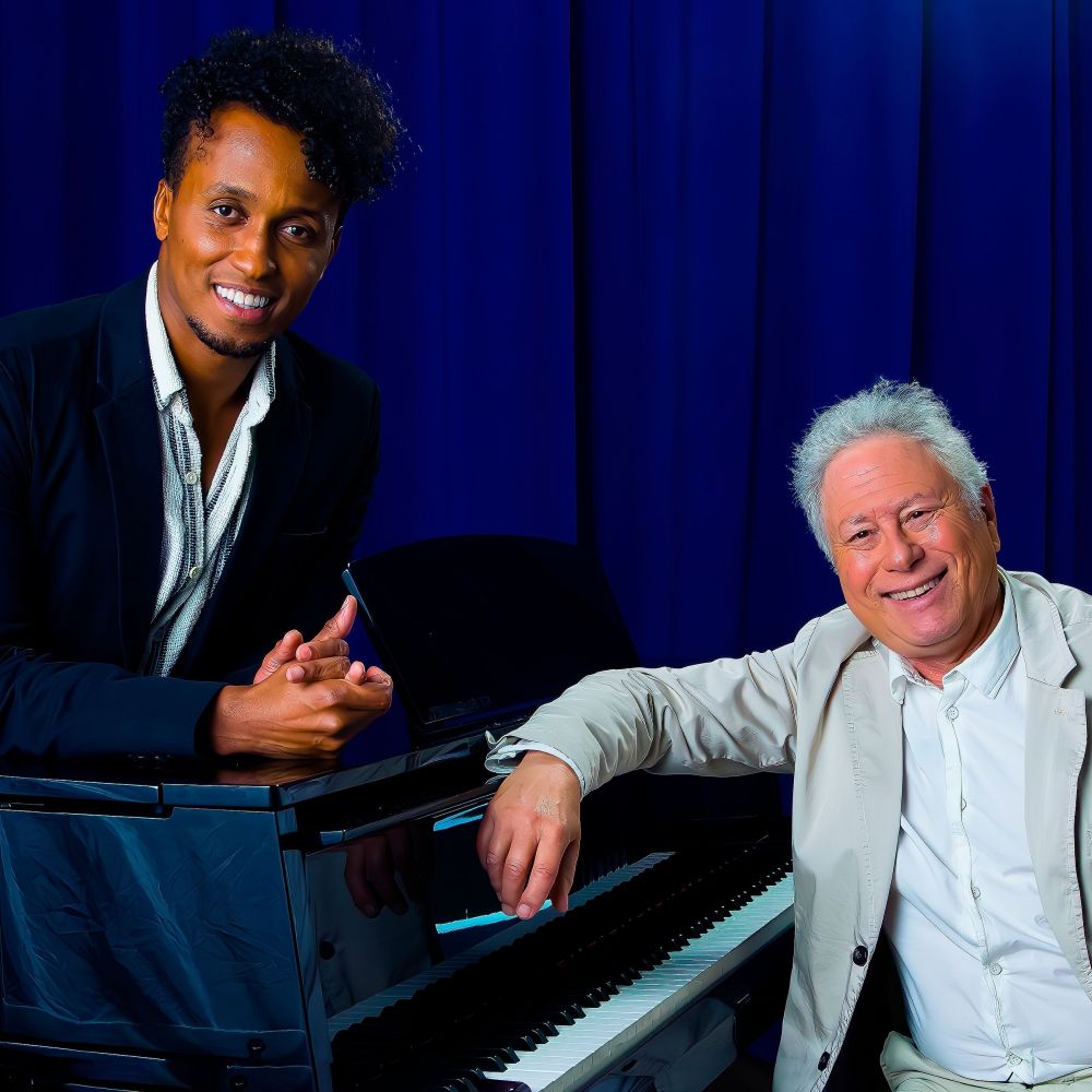8837262661355ba7f14bfb9ac2d34fd2-e6d98250 image Benét Monteiro und Alan Menken