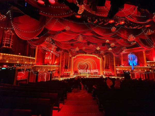 13-ebc428c0 Imposant und au&szlig;ergew&ouml;hnlich: MOULIN ROUGE in K&ouml;ln &ndash; musicalradio.de | Musicals kostenlos im Radio