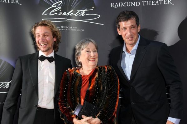 10-ed583d6d Der Schleier f&auml;llt: Elisabeth kehrt heim &ndash; musicalradio.de | Musicals kostenlos im Radio