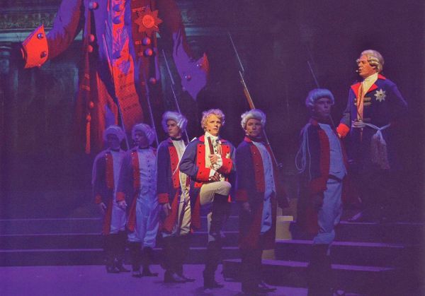 Scannen30003a-fe8615fc Geschichtsunterricht par ex&shy;cel&shy;lence: FRIEDRICH - MYTHOS UND TRAG&Ouml;DIE in Fulda &ndash; musicalradio.de | Musicals kostenlos im Radio